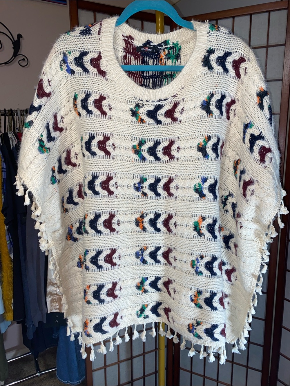 Thick Warm Sweater Poncho - Picture 9 of 10